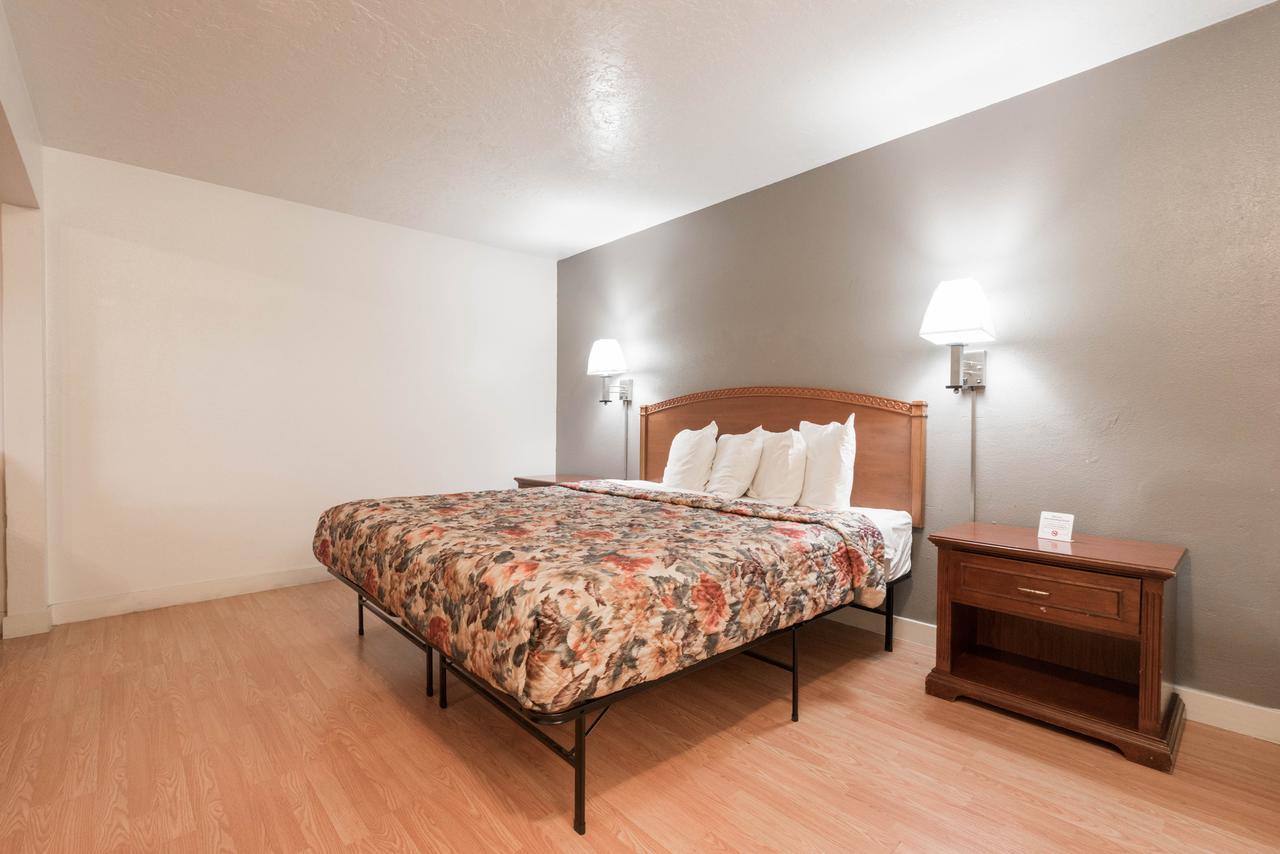 Little Suites Provo Extended Stay Exterior photo